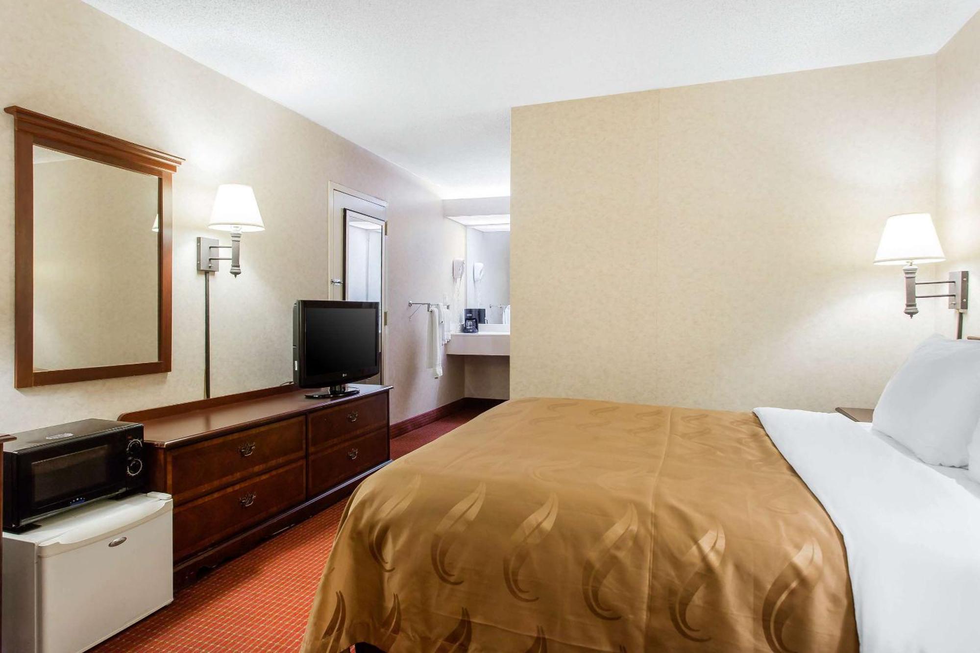 Quality Inn Mount Airy Mayberry Экстерьер фото